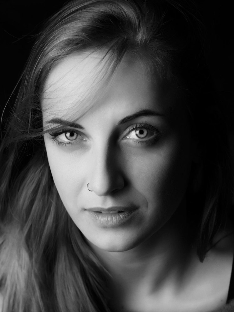 CHIARA_BERTONI_FOTOGRAFANDO_REMBRANDT_BURRETFLY_LIGHT_WORKSHOP_FOTOGRAFIA_RITRATTO